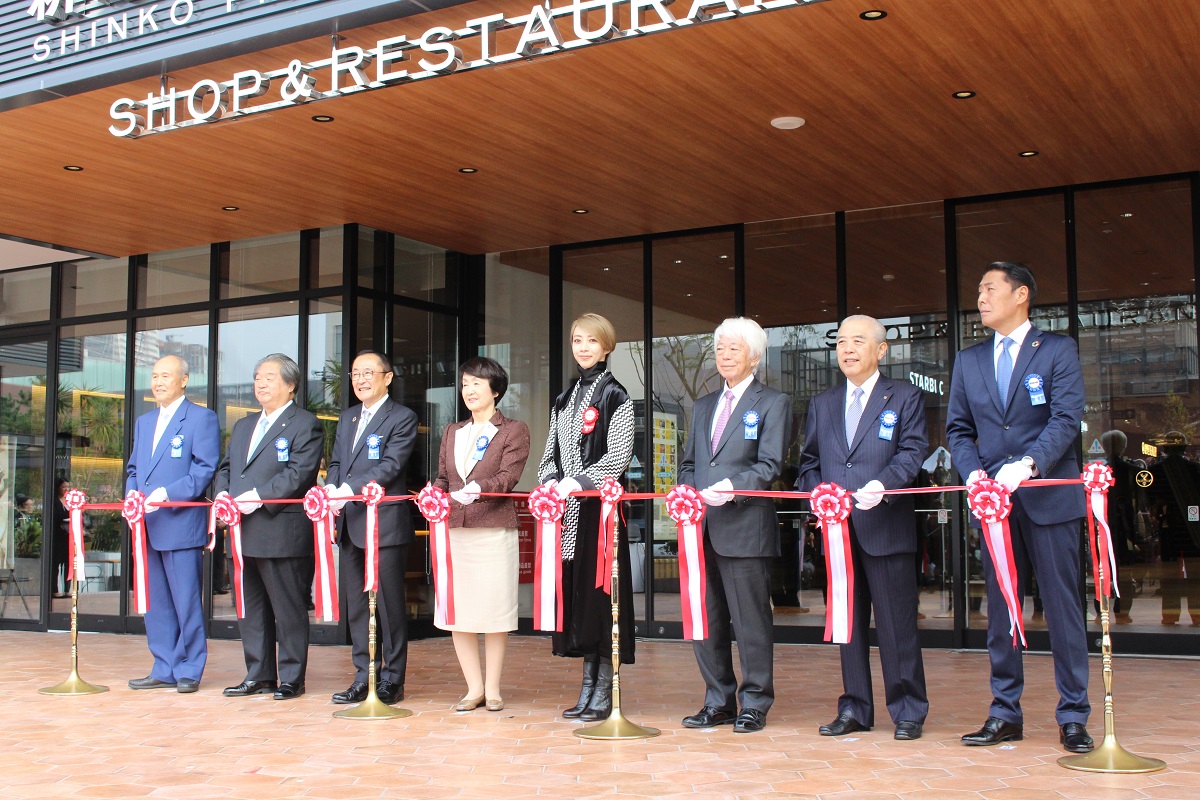 横浜新港ふ頭「横浜ハンマーヘッド」オープン　セレモニー開催