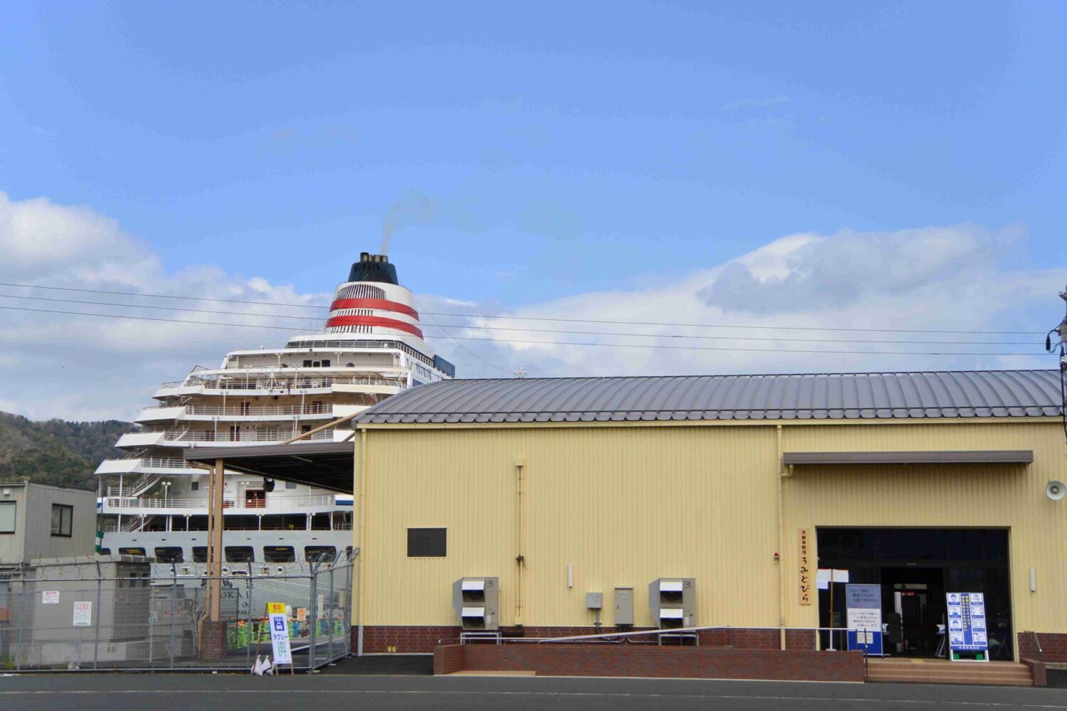 舞鶴港に新ターミナル完成、飛鳥Ⅱが寄港
