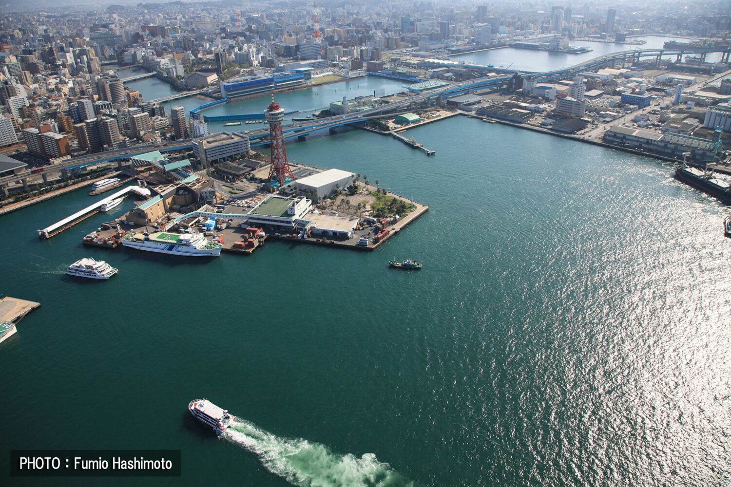 博多港、環境に優しい船は入港料全額免除