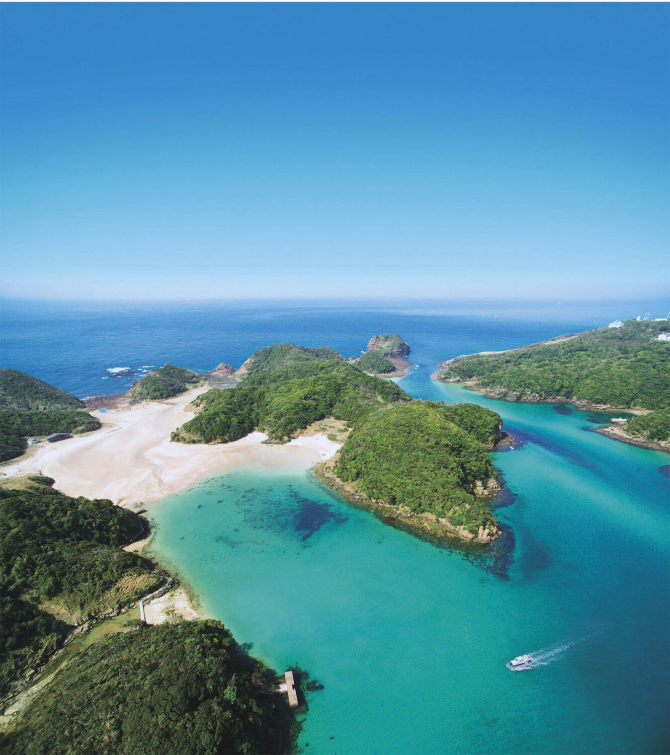 〈青方港・福江港・郷ノ浦港・厳原港〉 自然美と祈りの五島列島、交易拠点の壱岐・対馬