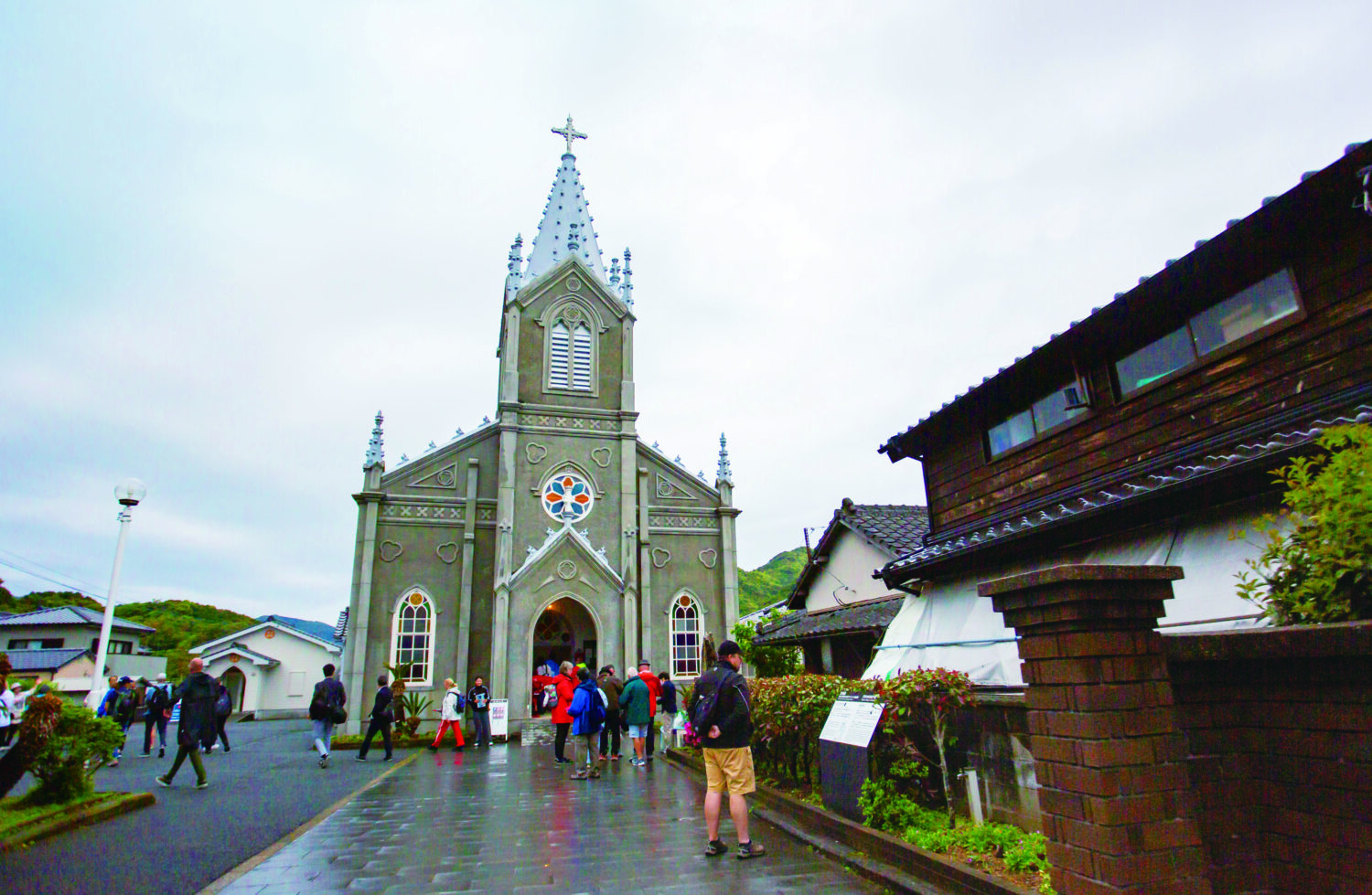 祈りの聖地、天草をゆく