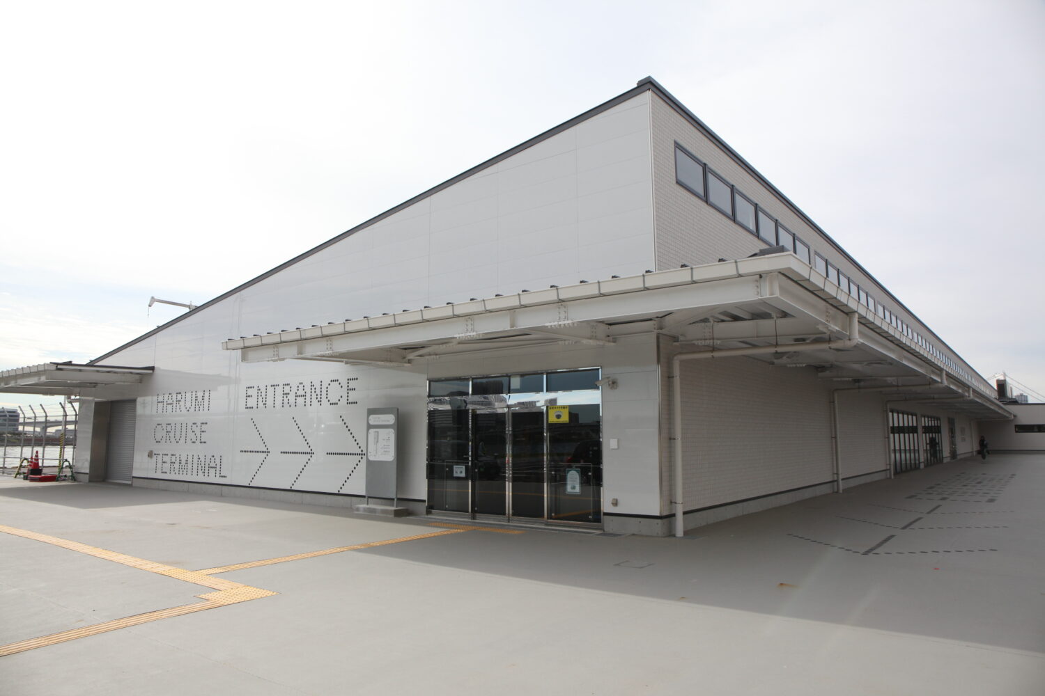 東京港晴海客船ターミナル本格開業、完成記念式典を開催