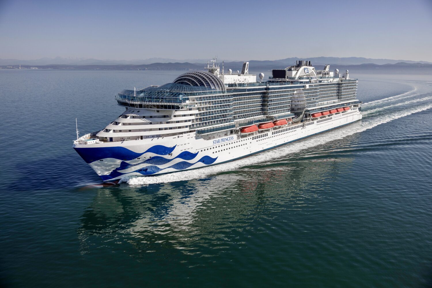 「スター・プリンセス」の命名式典、F・ローダーデールで開催