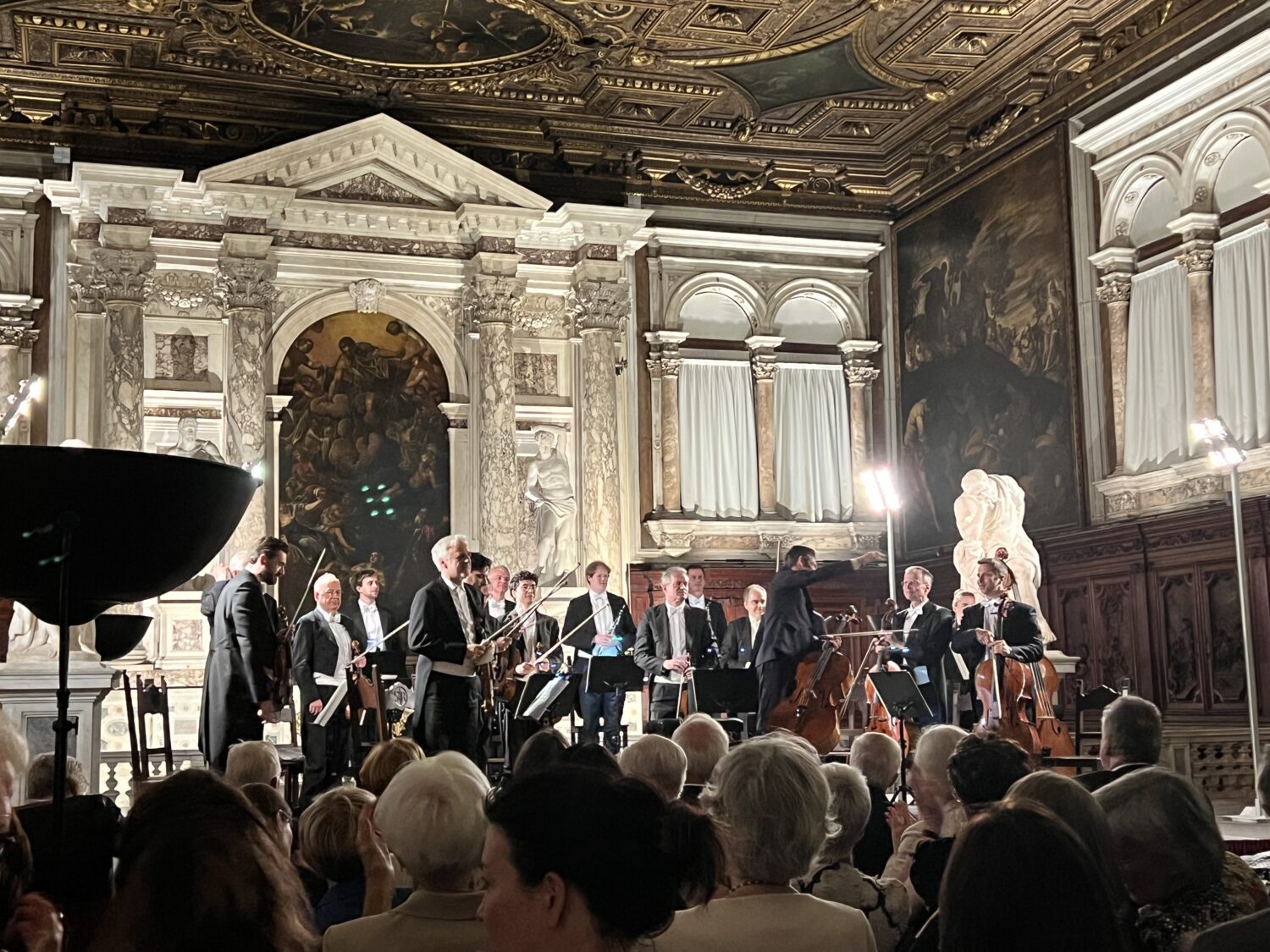 ウィーン・フィルらの生演奏が聴けた 旅行会社グローバル催行の「エクスプローラ&nbsp;ジャーニー」の旅 仕掛け人の社長が明かす、実現の舞台裏とは