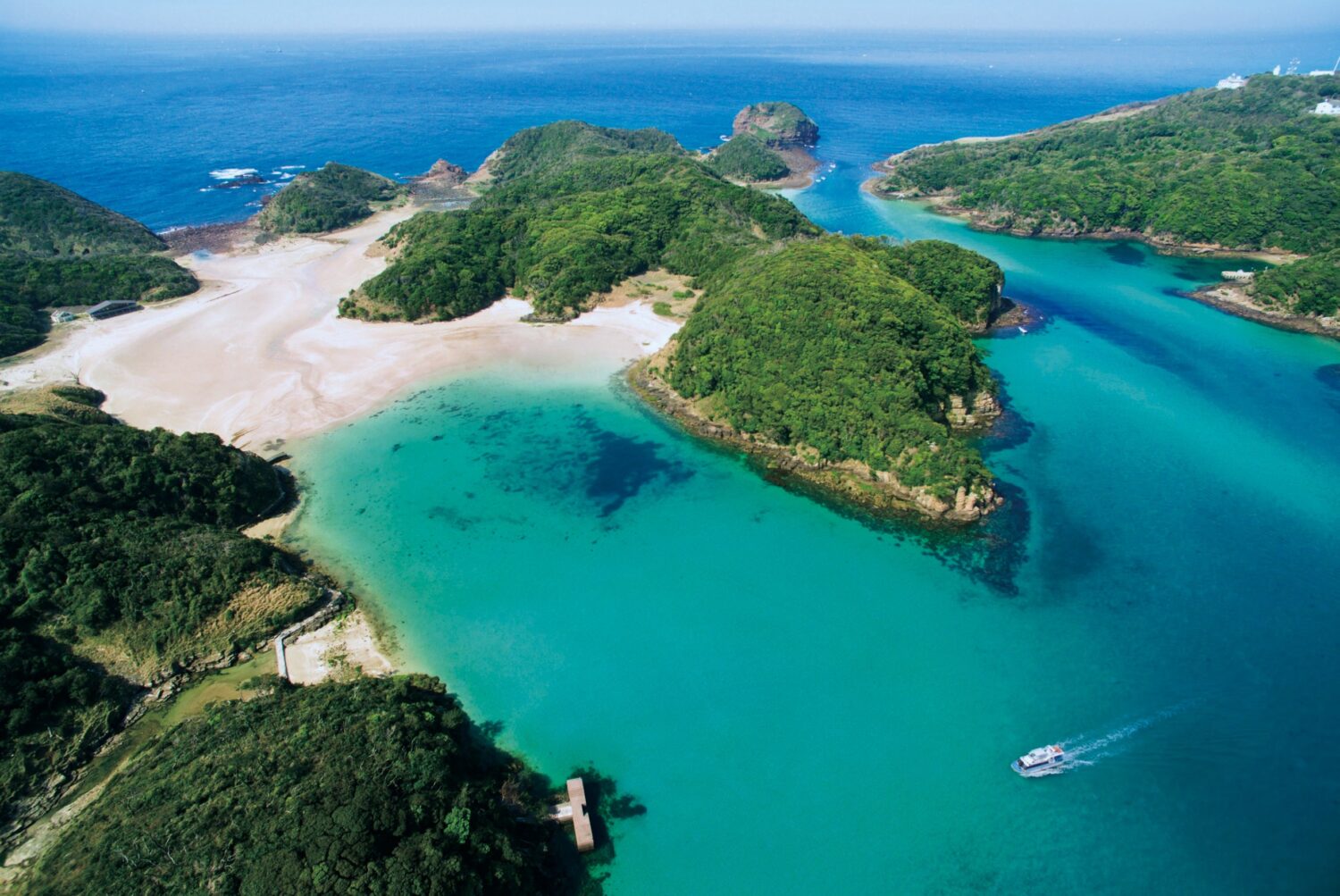 〈郷ノ浦港・厳原港〉魏志倭人伝に記された国境の島に歴史ロマンをたどる