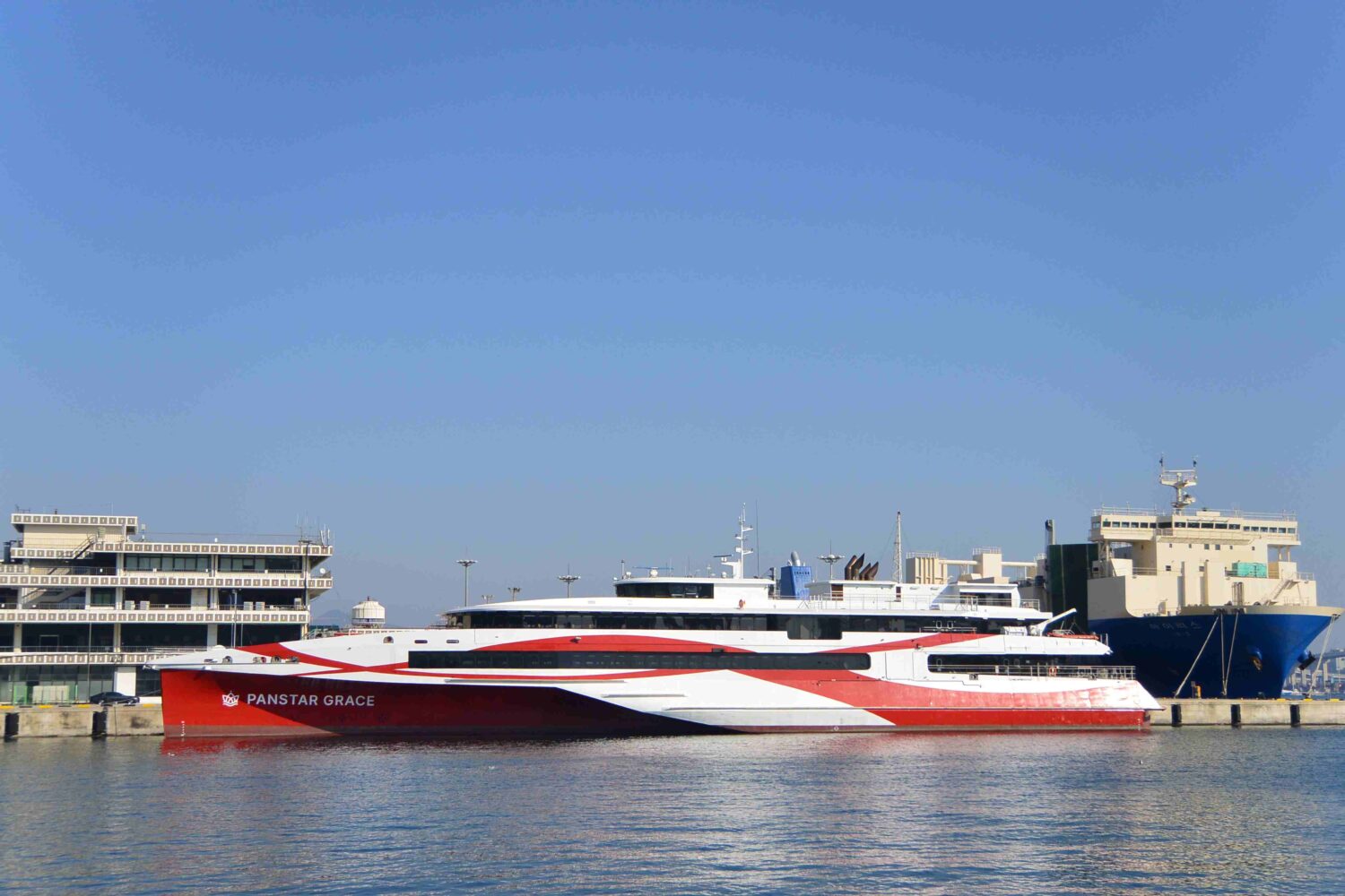 パンスター釜山港で遊覧クルーズ開始、花火クルーズが人気