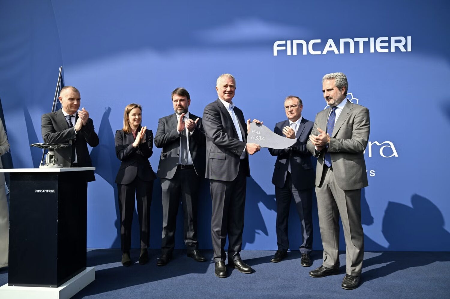 フィンカンティエリ／EJ、新造船3隻の式典を同時開催