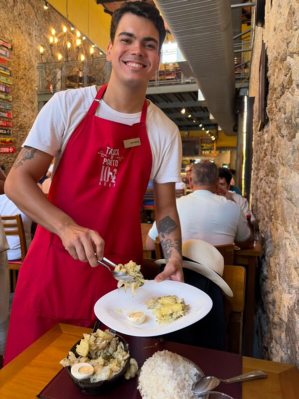 サントスの名所、コーヒー博物館至近のタスカ・ド・ポルト（Tasca do Porto）。ポルトガル料理に欠かせないバカリャウが名物。